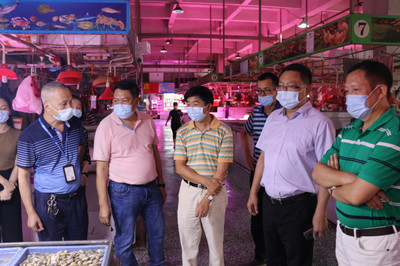 江門市新冠肺炎防控辦商貿(mào)防控組農(nóng)貿(mào)市場防控工作專班赴我市開展農(nóng)貿(mào)市場疫情防控督導檢查